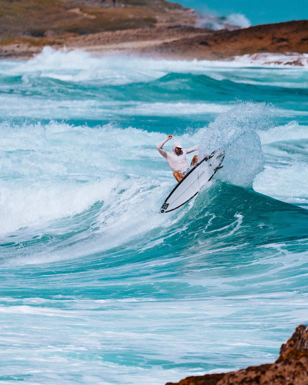 APEX HOOD SURF RASHGUARD - Light Grey | Salty Crew Premium