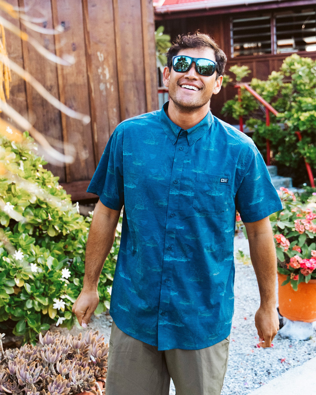 BREEZER PERF BUTTON UP - Navy | Salty Crew Premium