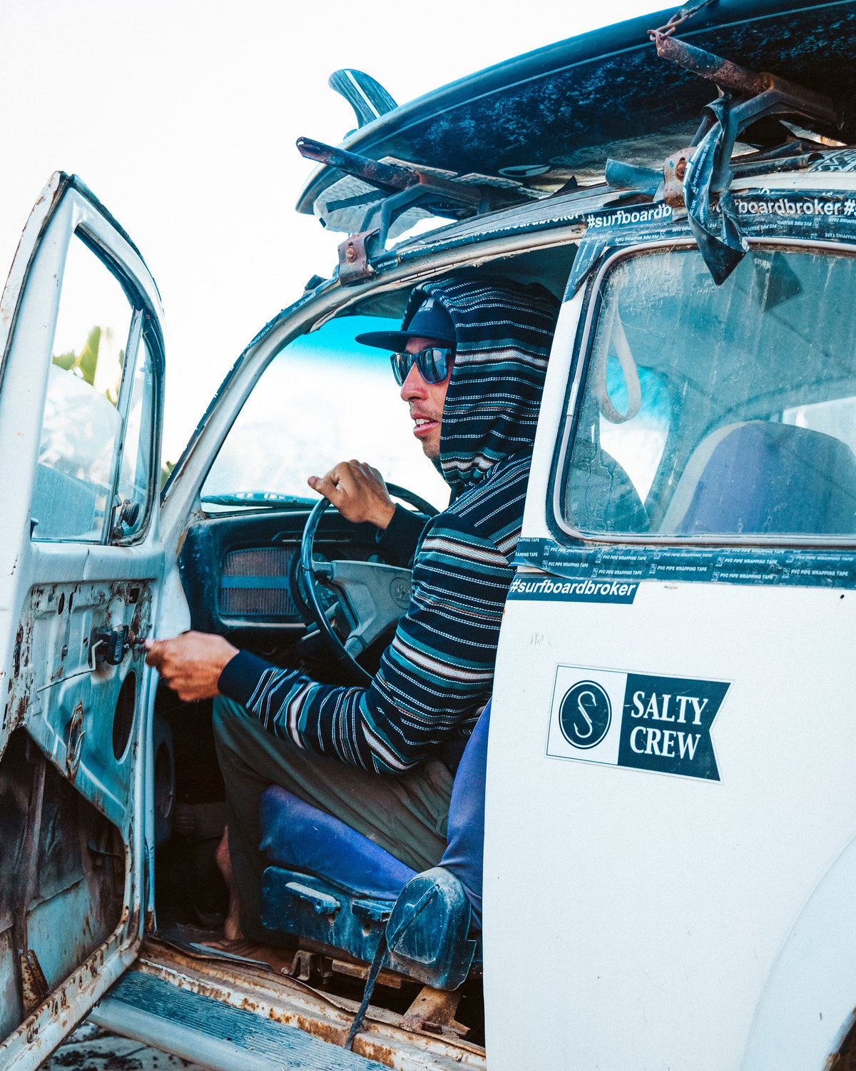 CREWSER FLEECE HOOD - Pirate Black | Salty Crew Premium