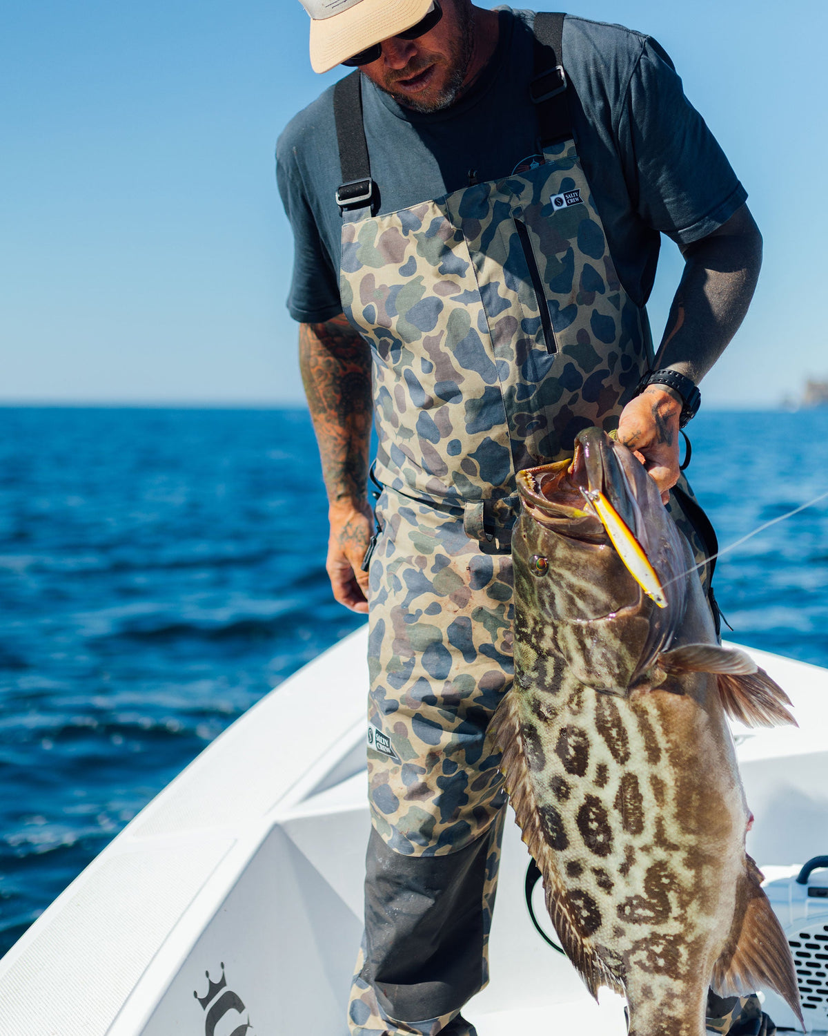 LONG RANGE TECH BIB - Sand Camo | Salty Crew Premium