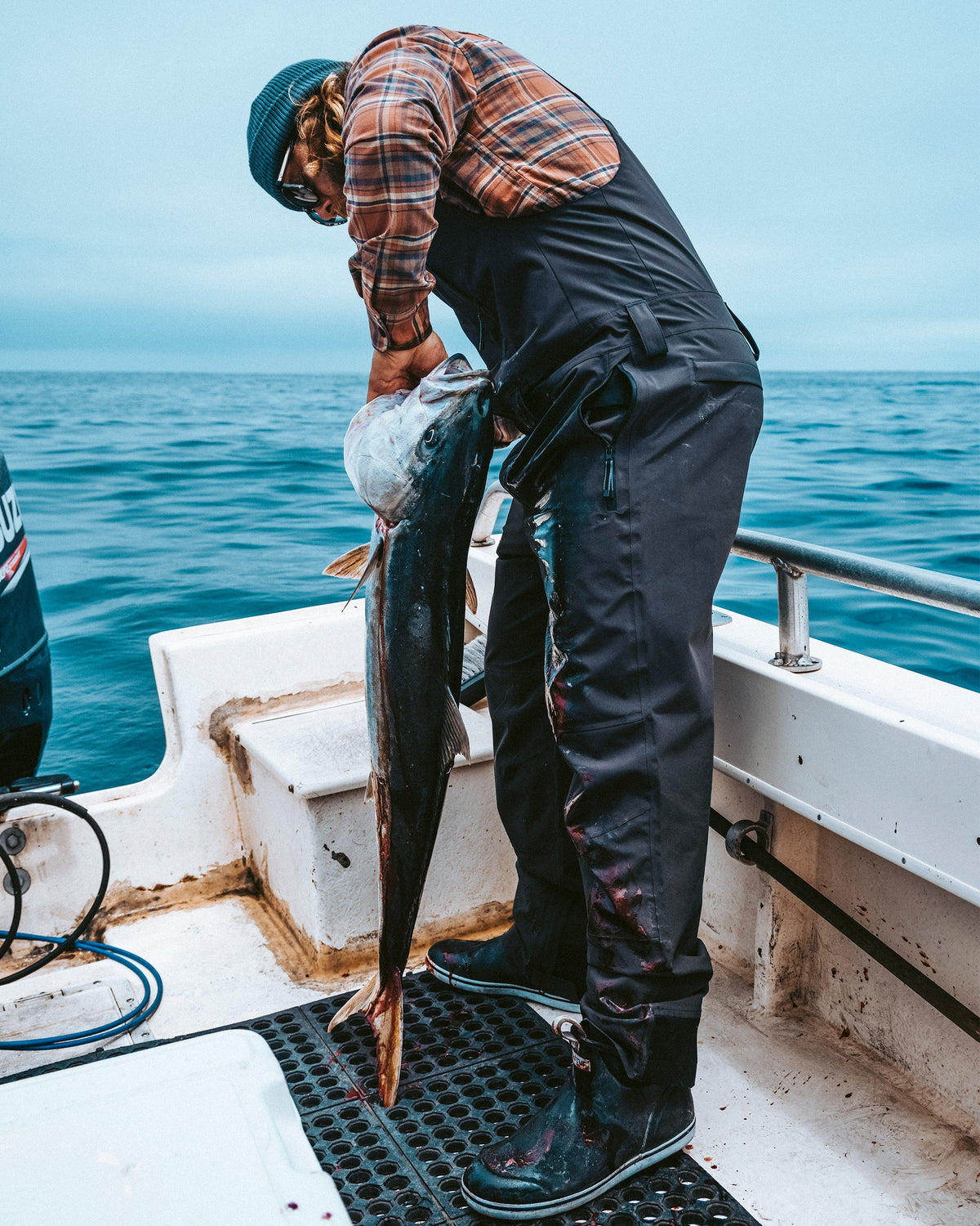 LONG RANGE TECH BIB - Black | Salty Crew Premium