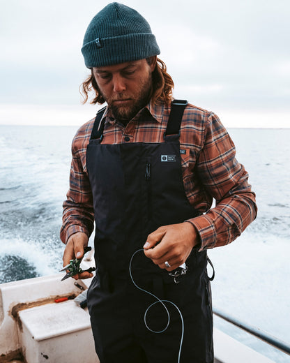 LONG RANGE TECH BIB - Black | Salty Crew Premium