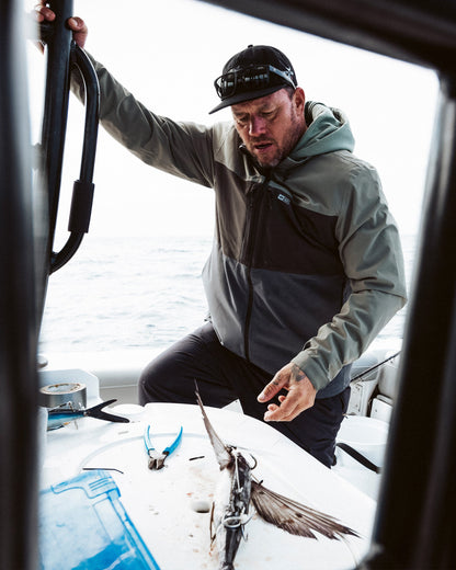 LONG RANGE JACKET - Iron | Salty Crew Premium