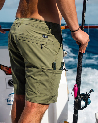 TRANSOM TECH SHORT - Dusty Olive | Salty Crew Premium