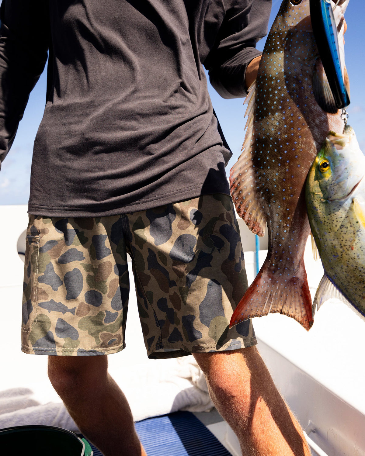 TRANSOM TECH SHORT - Sand Camo | Salty Crew Premium
