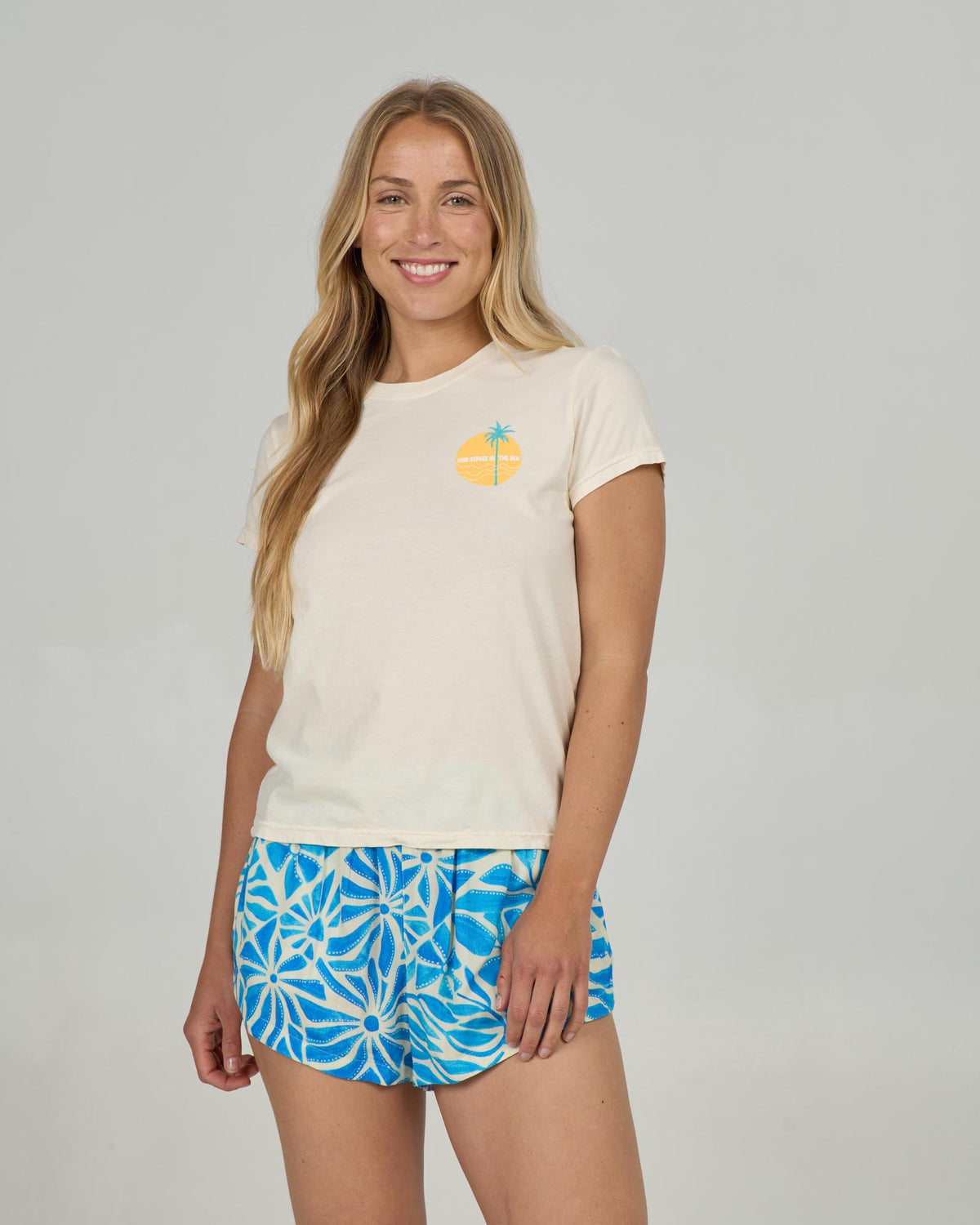 SIMPLICITY MODERN TEE - Off White | Salty Crew Premium