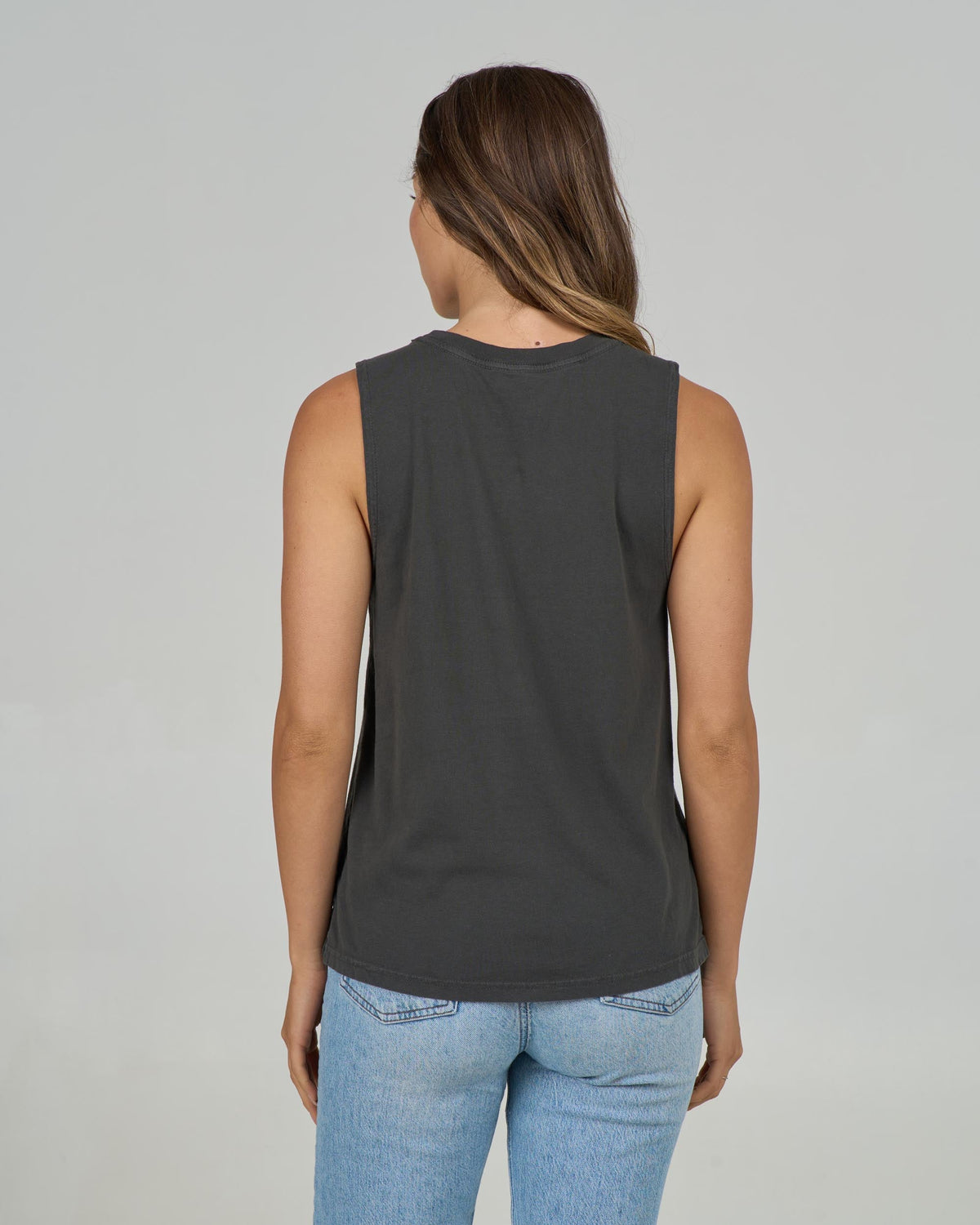 KEYHOLE MUSCLE TANK - Charcoal | Salty Crew Premium