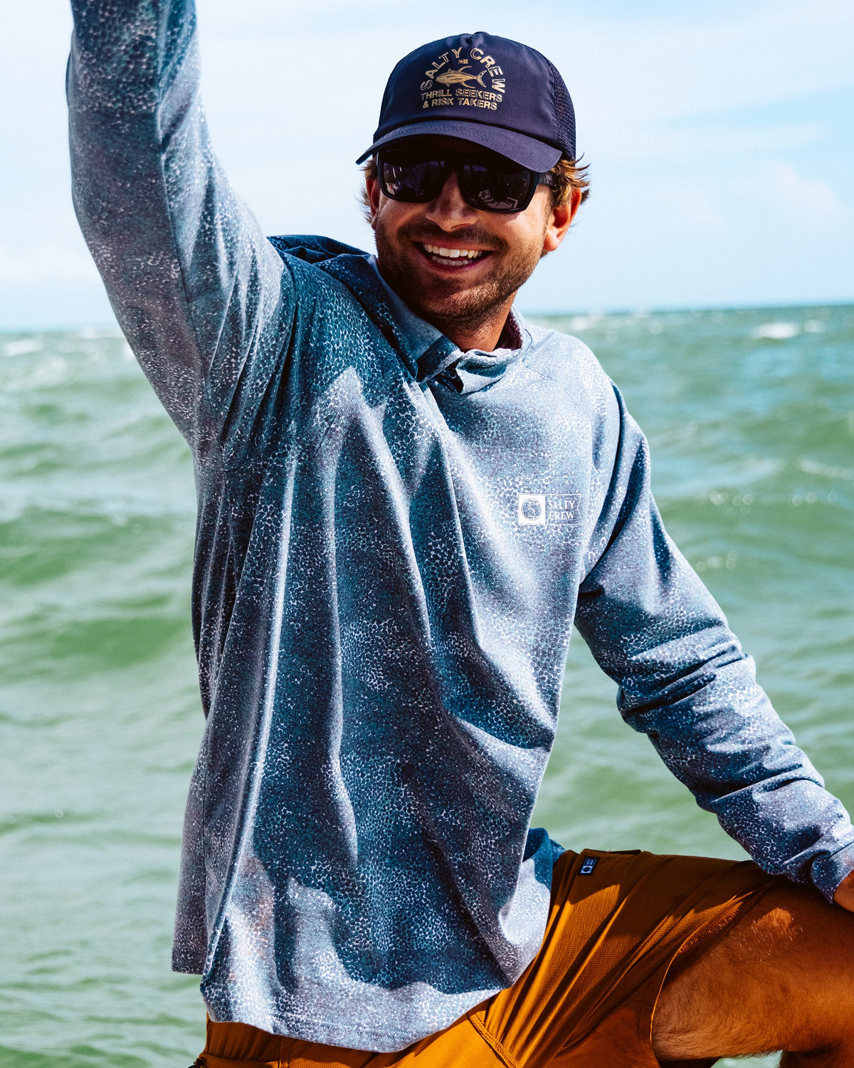 MARINER LITE UV HOOD - Dark Navy | Salty Crew Premium